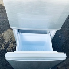 ♦️SHARPノンフロン冷凍冷蔵庫 【2017年製】SJ-D17C-S