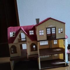 シルバニアファミリーの家2つと人形その他付属品多数