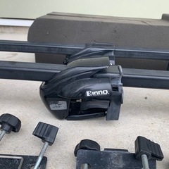 INOOルーフボックスとキャリア