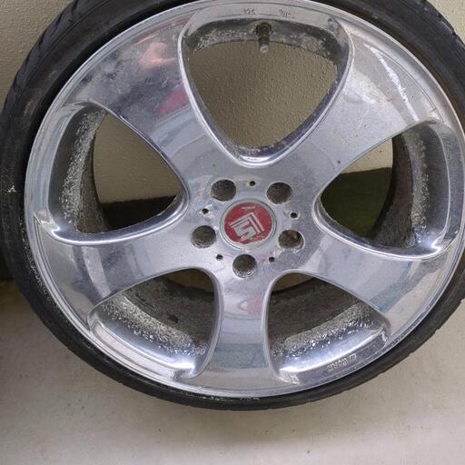 取引中車のパーツ タイヤ、ホイール