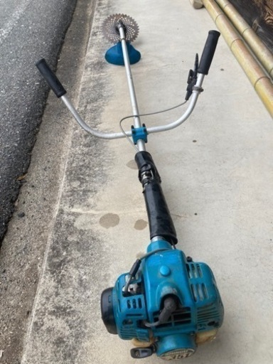 草刈機　刈払い機