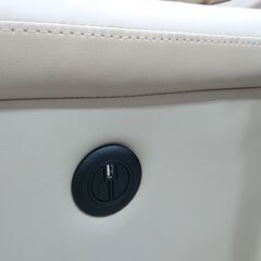 ニトリ｜抗ウイルスNシールド｜テーブル付｜3人掛｜電動リクライニングソファ