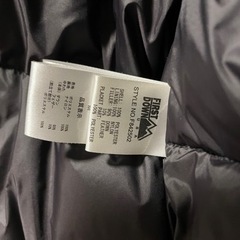 ファーストダウン　　フード付きブルゾン