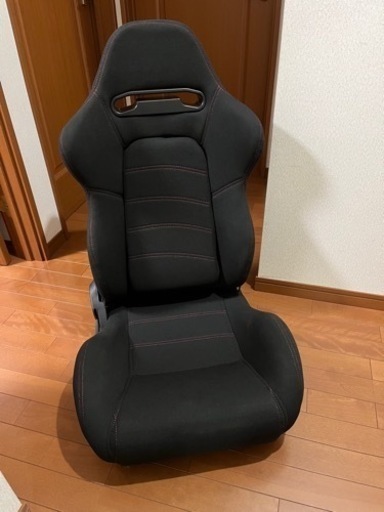 セミバケットシート