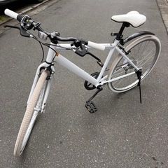 【美品】自転車 クロスバイク 6段変速