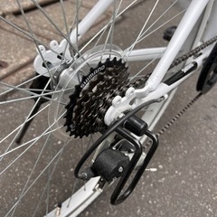 【美品】自転車 クロスバイク 6段変速