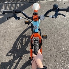 【受け渡し決まりました】ヨツバサイクル　18インチ　アルミフレーム　キッズ自転車
