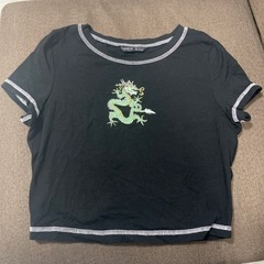 半袖　ショート丈　Tシャツ