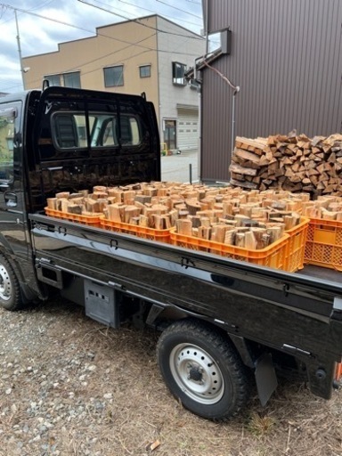 乾燥薪 広葉樹mix 1㎥（500kg）