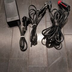 ポータブル 冷凍 冷蔵庫 45L -20℃～20℃ 2室独立温度制御【 車載 低電圧保護・耐震設計 】【 バッテリー内蔵可能 】【 大型ホイール＆牽引ハンドルで楽々運搬 】 4WAY電源対応 急速冷凍 大容量 省エネ 静音 LCD温度表示 庫内灯付き USB充電ポート AC・DCコード付き 車載 車中泊 アウトドア キャンプ 釣り BBQ 災害時に大活躍