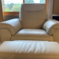 IKEAのリクライニングソファ