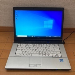 FUJITSU ノートパソコン Windows 10 i5
