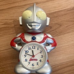 ウルトラマン目覚まし時計　　おもちゃ フィギュア