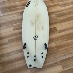 Surfboard 5'5 x 20” x 2 3/8”