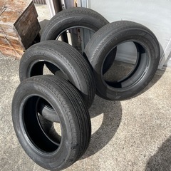 レグノ　175/65R14 溝あり