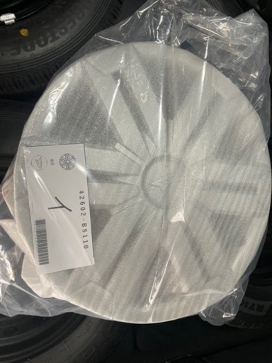 新品 アトレー純正タイヤ、ホイール、ホイールキャップセット ダイハツ