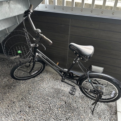 自転車 黒 空気入れ付き