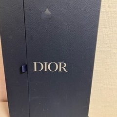 Diorの箱