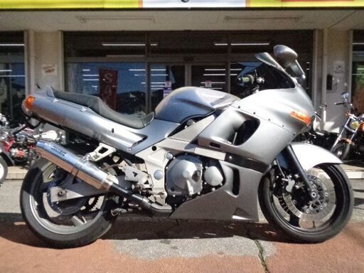 NO.4962　ＺＺＲ４００　Ｎ型　水冷４サイクル１６バルブ４気筒エンジン　シルバー　☆彡