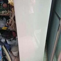 ナショナル製縦型冷凍庫