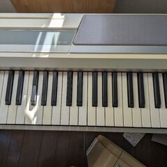 中古　電子ピアノ