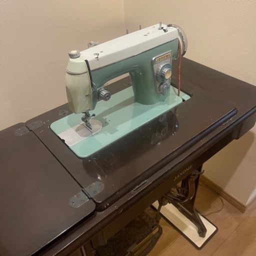 JUKI アイアン足踏み　ミシン台　アンティーク 楽天市場】足踏みミシン アンティークの通販