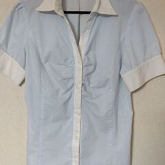 白と水色ストライプシャツ　半袖