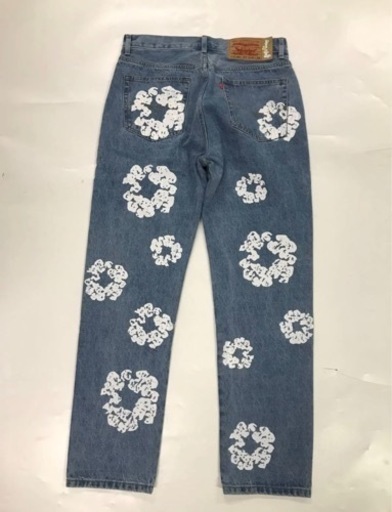 デニムティアーズとLevi'sのコラボジーンズです