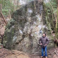 【インスタ映え】川西市内にある巨大な岩を案内します。