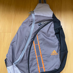 adidasリュック