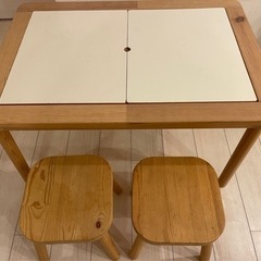 IKEA Flisat 子供用テーブルと椅子2脚 / 家具 テー...