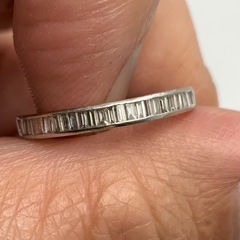 売り切れました。pt900 プラチナ900 ハーフエタニティ バゲットダイヤ 