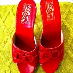 美品　フェラガモ　ミュール