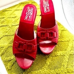 美品　フェラガモ　ミュール