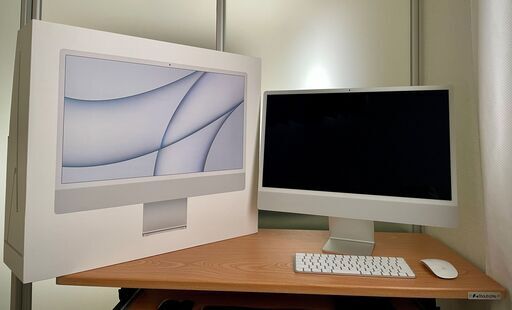 24インチ シルバー iMac 4.5K Retinaディスプレイモデル - 2021