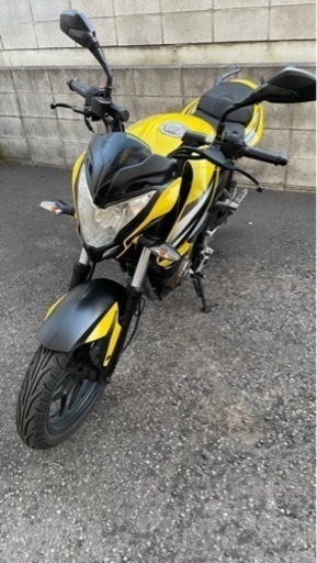商談中カワサキパルサー200NS