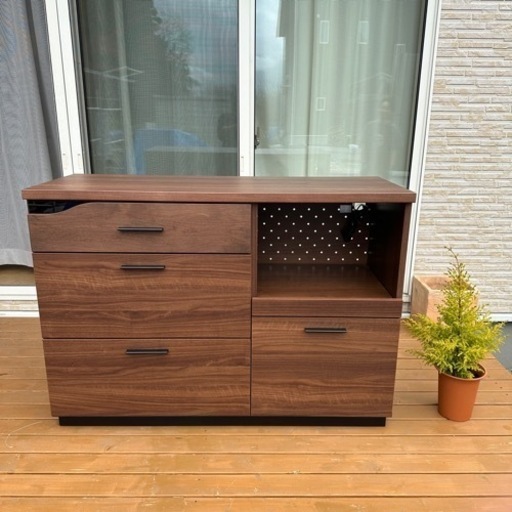 【美品】大川家具メーカーtohma(東馬)QUATRO(クアトロ) アルダー材 キッチンカウンター 北欧スタイルやカフェ風のインテリアにおススメのキャビネット 相場56,000前後 日本製