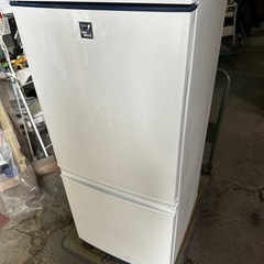 シャープ 137L 2ドアノンフロン冷蔵庫 「つけかえどっちもド...