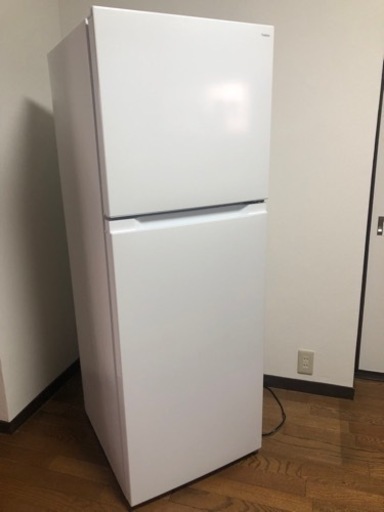 美品！2023年製 保証付　ヤマダ電機　ヤマダセレクト　冷蔵庫　YRZ-F23K