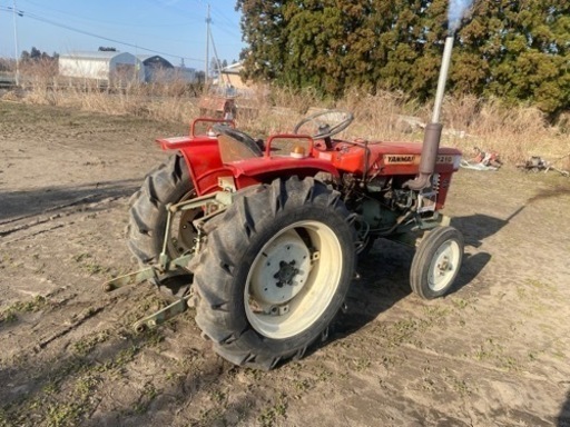 ヤンマトラクター2WD YM2210 エンジンかかります ロータリーなし