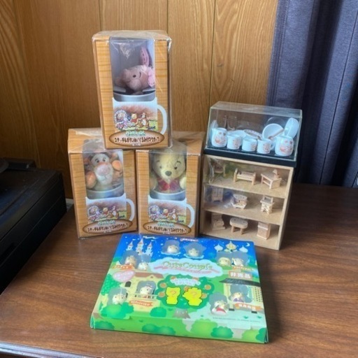 非売品！ディズニー、ハローキティー、置物