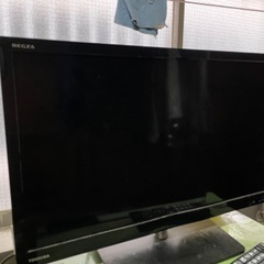 TOSHIBA 23型液晶テレビ　リモコン付き