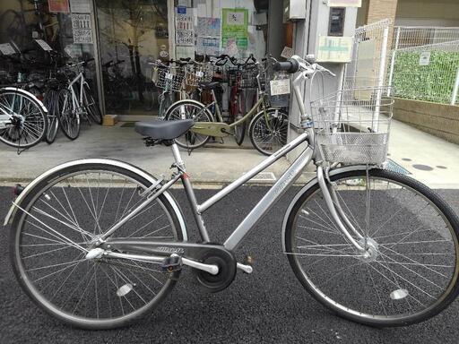 中古自転車２９９３　ブリヂストン　アルベルト　AB7TPS   ２７インチ　３段ギヤ　LEDオートライトキッキーと音がならない後輪ローラーブレーキ\n錆びにくい部品：ハンドル・リム・ドロヨケ・前かご・フレーム・クランク・スポーク