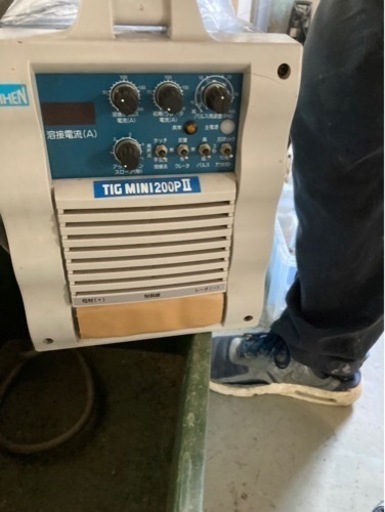 ダイヘン　TIG溶接機　格安！　ハイブリッド車トヨタダイハツスズキ軽トラ