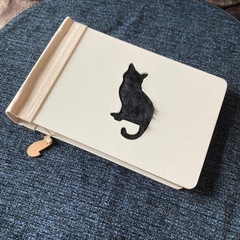 フォトアルバム　インテリア　黒猫