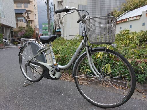 ブリジストン　２６インチの電動自転車です。内装３段ギア付です。