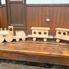木製列車 おもちゃ