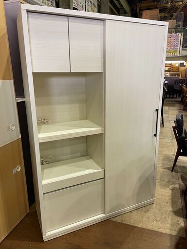 土井インテリア　スライド扉キッチンボード
