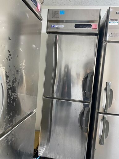 【中古・業務用冷凍庫】福島工業株式会社 Fukushima kogyo / URN-22FM1 / 縦型 業務用 2ドア冷凍庫 厨房