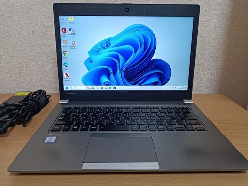 薄型軽量東芝 dynabook R63/DN ／第7世代 / Core i5 7200U ／8ギガメモリ／SSD 256GB／13.3型